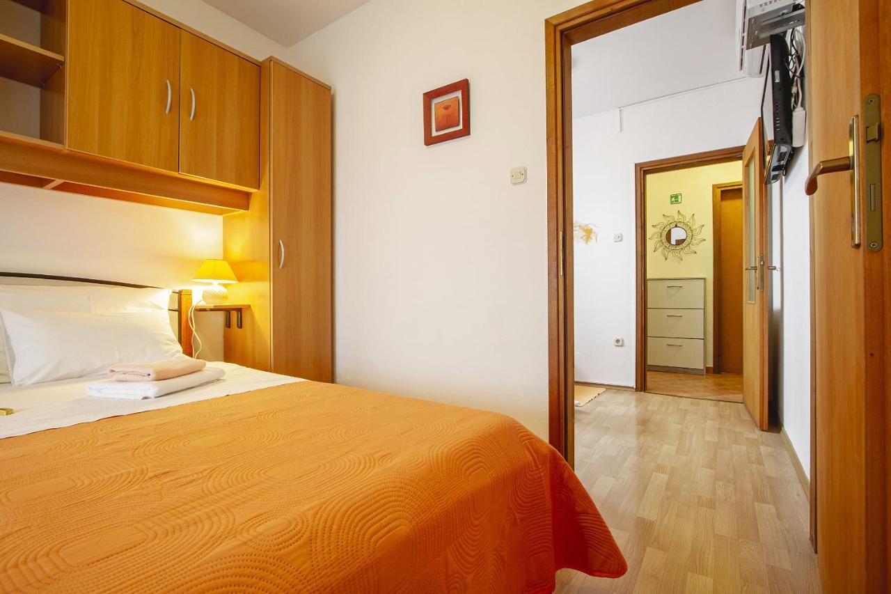 Apartmani Justic 니바이스 외부 사진