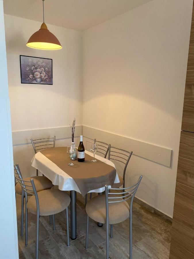 Apartmani Justic 니바이스 외부 사진