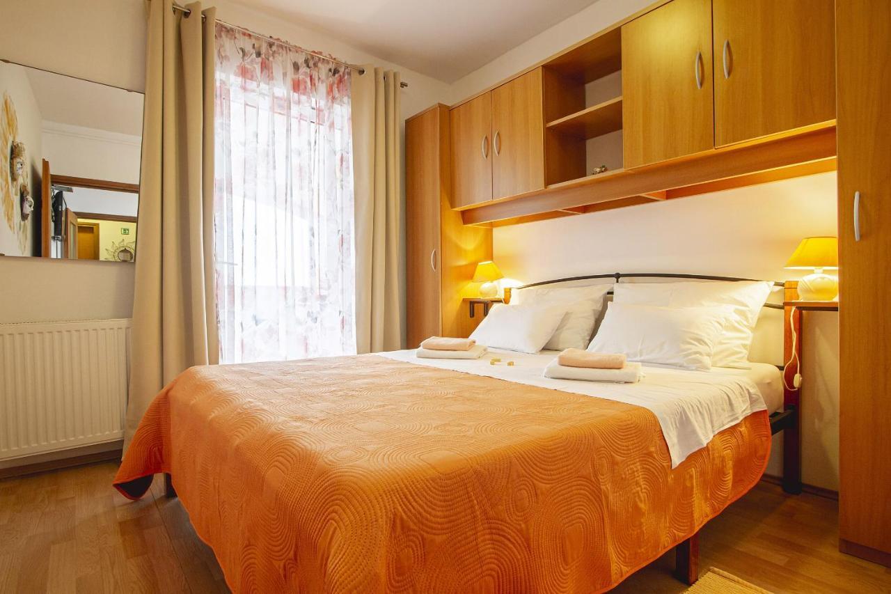 Apartmani Justic 니바이스 외부 사진