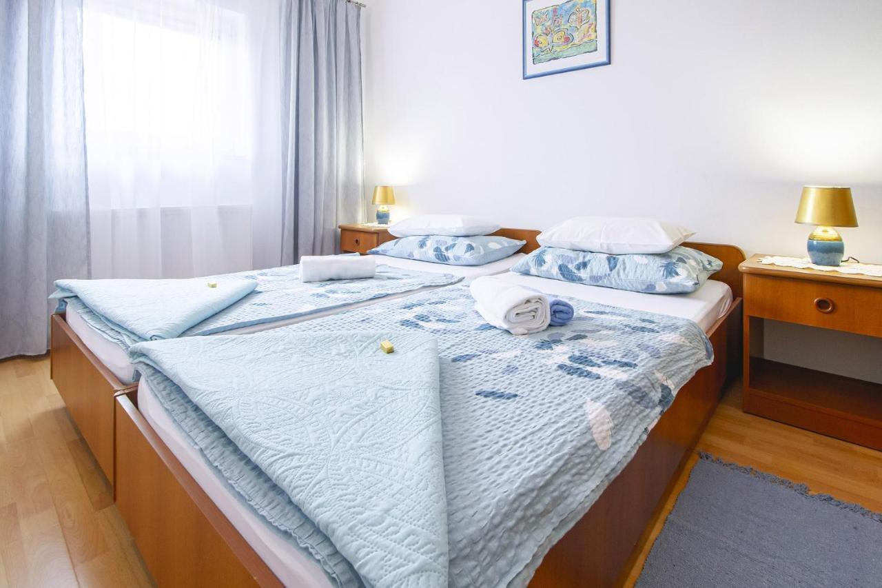 Apartmani Justic 니바이스 외부 사진